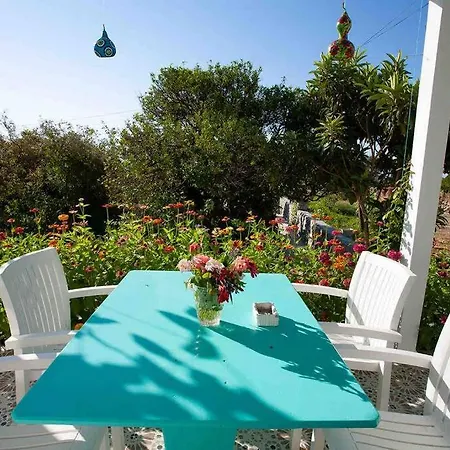 Holiday home Butik Mor Salkim Evleri *